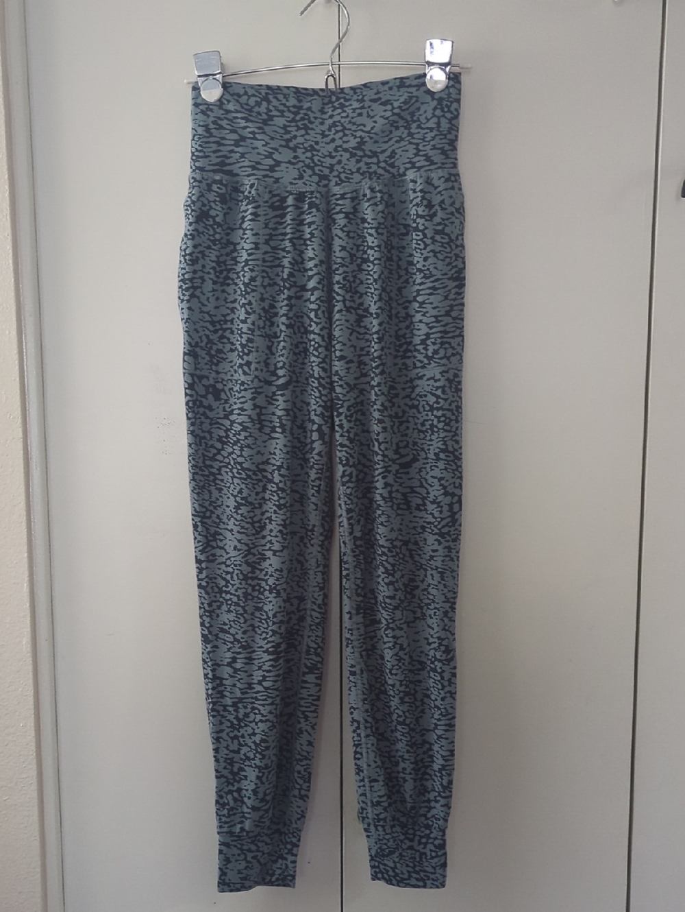 Salutation Jogger in Blue Camo Pattern